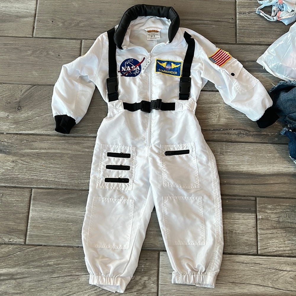Astronaut play suit